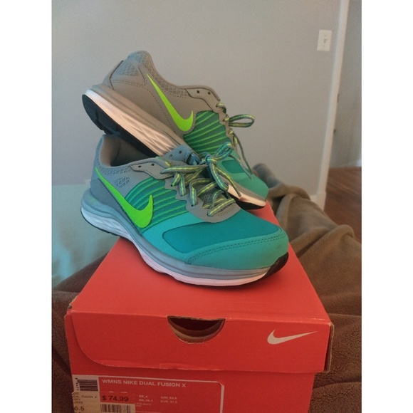 Nike Shoes - Nike Duel Fusion X Running Shoes 🏃